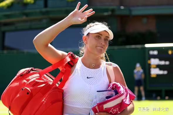 在场边接受 在场边接受