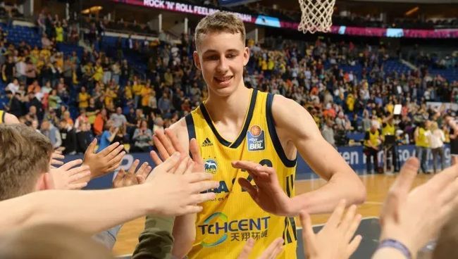 球队中不仅 球队中不仅